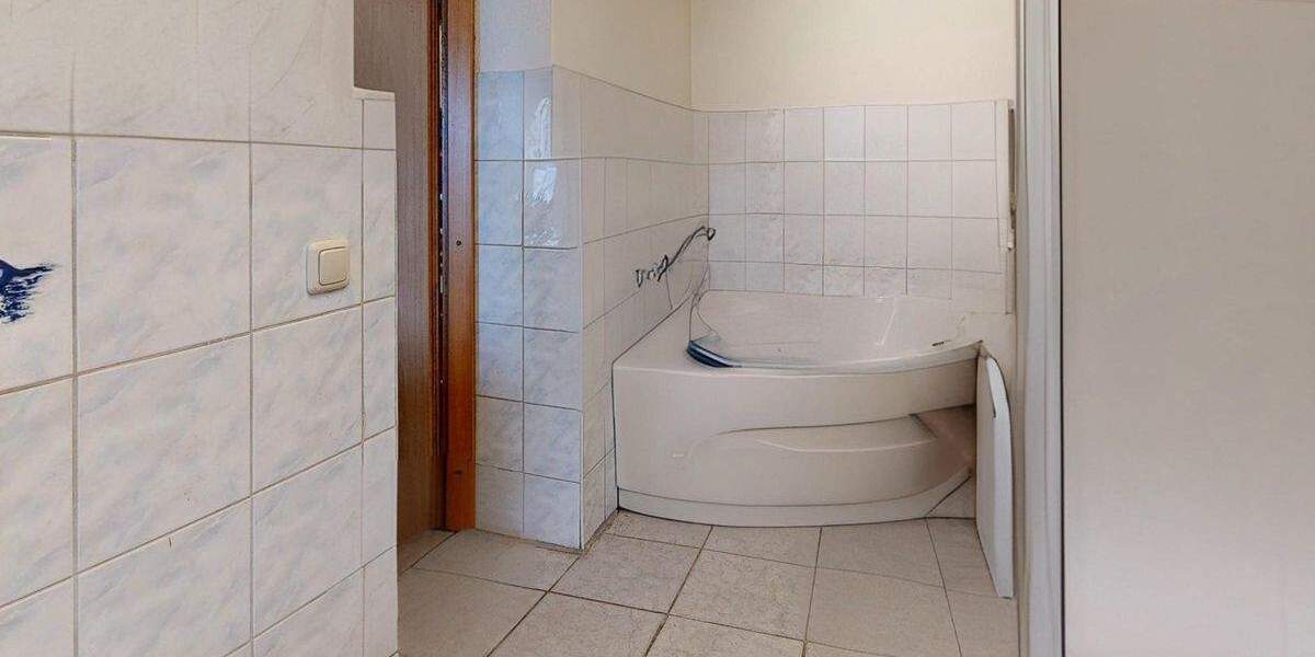 Bauernhaus, Landhaus Saaleplatte Münchengosserstädt - 4 Zimmer, 180 m&sup2;, 120.000&euro; | Angebot:25727014