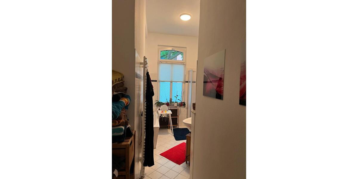 Erdgeschoßwohnung Jena Burgau - 4 Zimmer, 111 m&sup2;, 1.200&euro; | Angebot:26669577