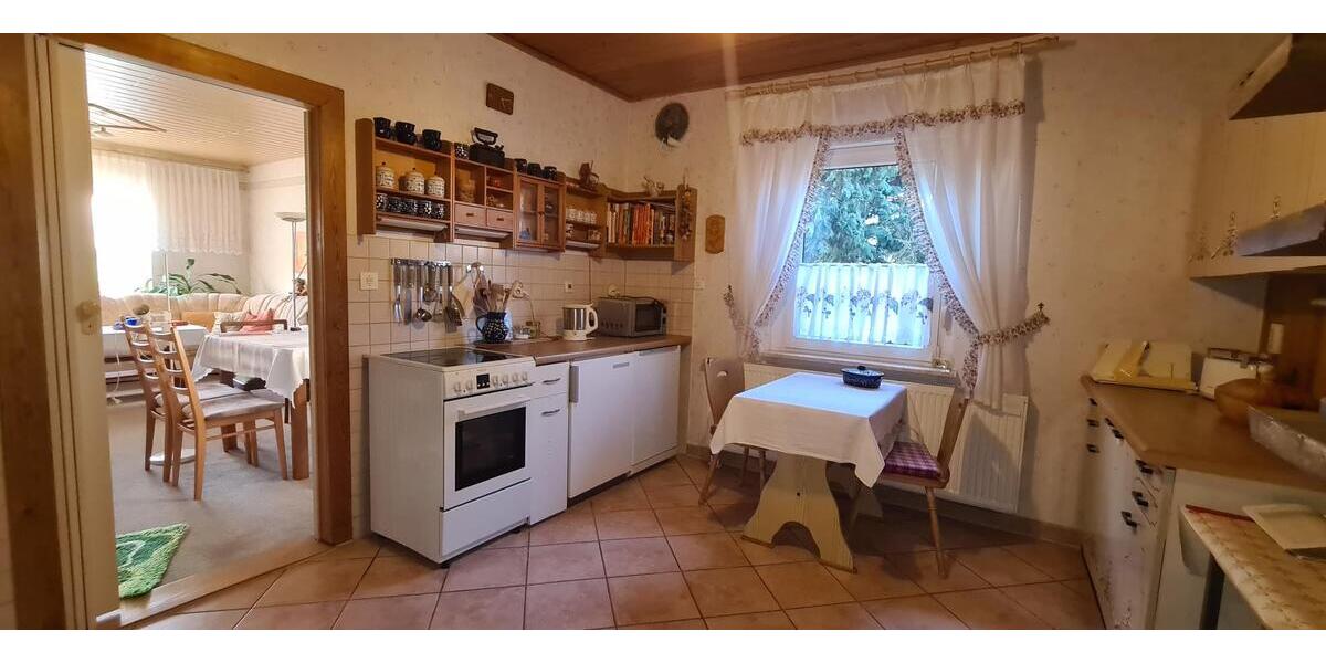 Einfamilienhaus in Alleinlage mit großem Grundstück - Einfamilienhaus Großeutersdorf | Angebot:25790710