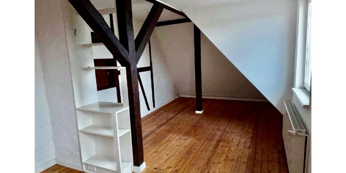 Dachgeschoßwohnung Kölleda - 2 Zimmer, 58 m&sup2;, 319&euro; | Angebot:26533377