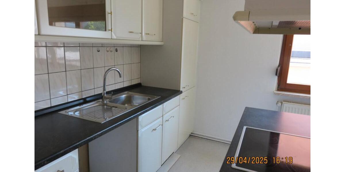 Etagenwohnung Buttstädt - 5 Zimmer, 149 m&sup2;, 670&euro; | Angebot:26645941