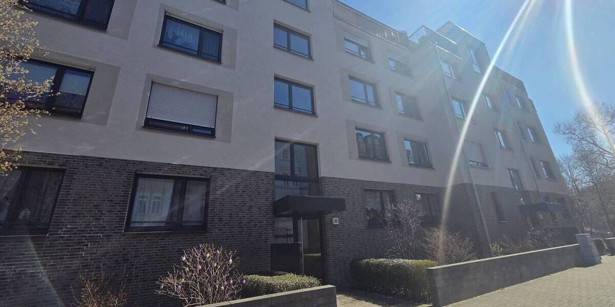 Etagenwohnung Erfurt Brühlervorstadt - 2 Zimmer, 76 m&sup2;, 1.170&euro; | Angebot:26643512