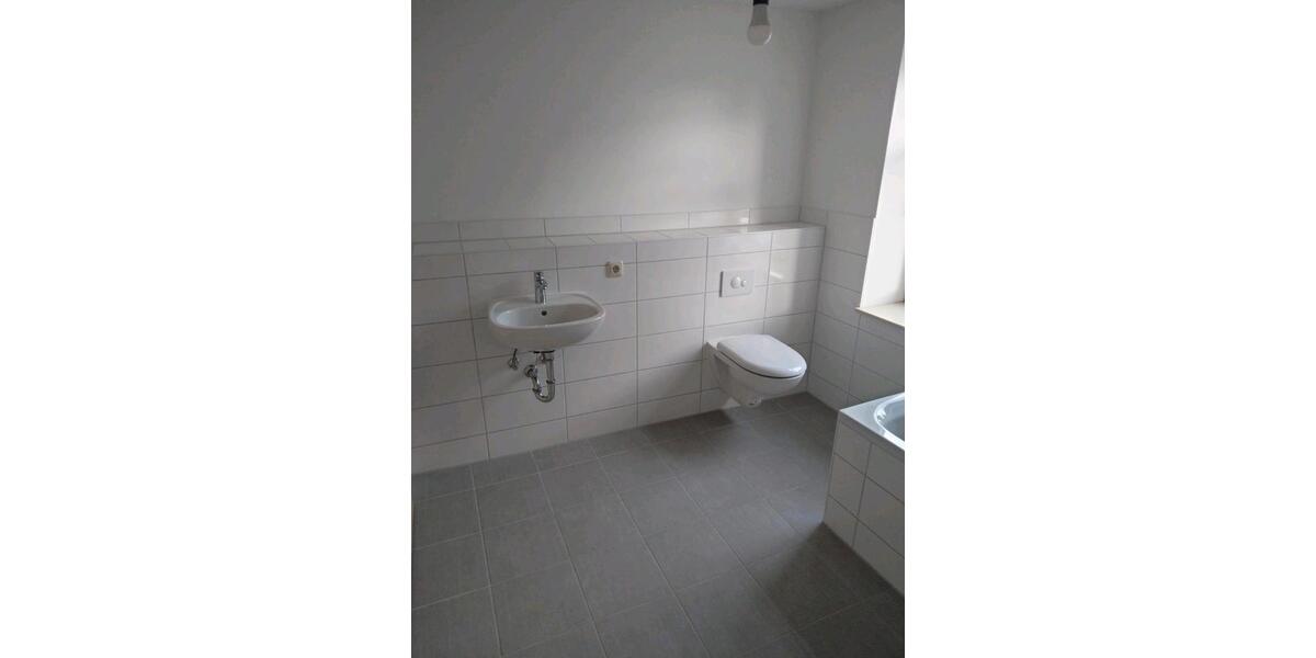 Dachgeschoßwohnung Buttstädt - 3 Zimmer, 75 m&sup2;, 750&euro; | Angebot:26003028