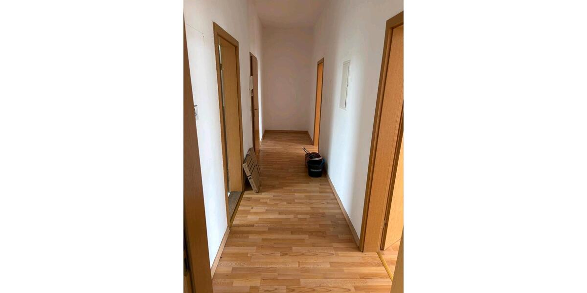 Etagenwohnung Lehesten - 4 Zimmer, 92 m&sup2;, 500&euro; | Angebot:26528411