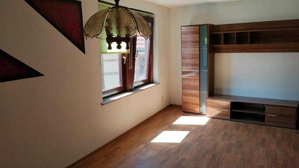 Einfamilienhaus Am Ettersberg - 7 Zimmer, 110 m&sup2;, 140.000&euro; | Angebot:27071067