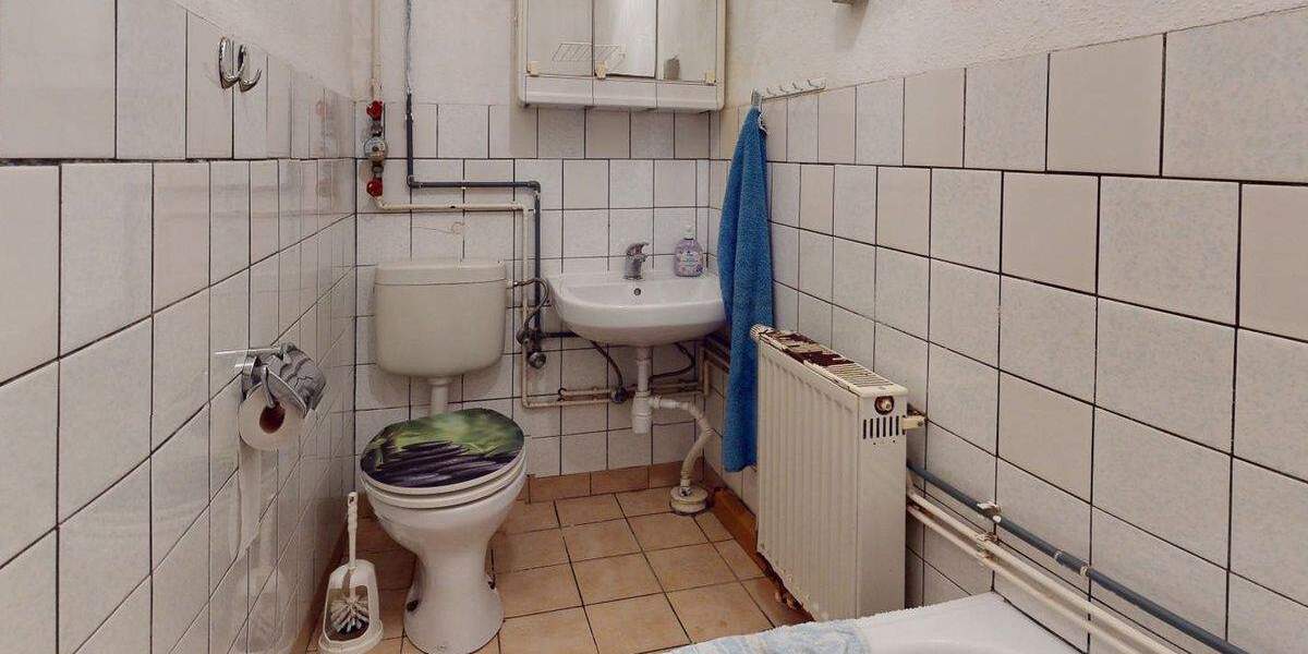 Mehrfamilienhaus, Wohnhaus Buttstädt - 1 Zimmer, 360 m&sup2;, 99.000&euro; | Angebot:25727013