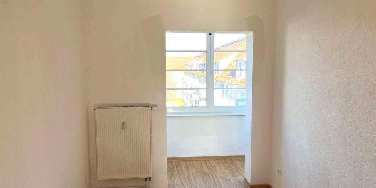 Etagenwohnung Erfurt Ilversgehofen - 3 Zimmer, 80 m&sup2;, 642&euro; | Angebot:25778528