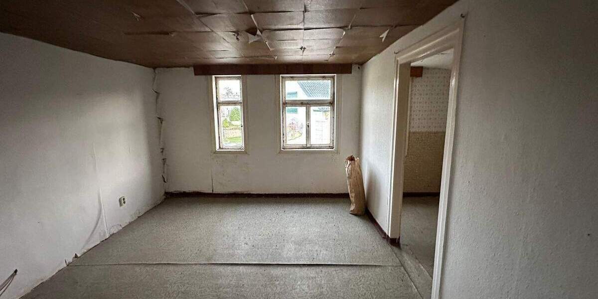 Mehrfamilienhaus, Wohnhaus Schmiedehausen - 9 Zimmer, 110 m&sup2;, 50.000&euro; | Angebot:25670785