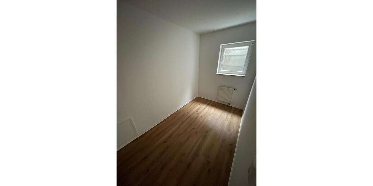 Erdgeschoßwohnung Kranichfeld - 2 Zimmer, 73 m&sup2;, 650&euro; | Angebot:26634623