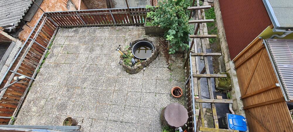 ruhig gelegenes Dreifamilienhaus mit Garagen , teilw. freiwerdend - Mehrfamilienhaus, Wohnhaus Kahla | Angebot:26009990