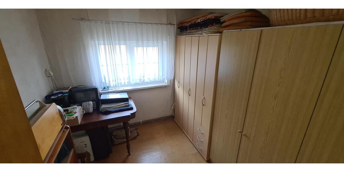 Einfamilienhaus in Alleinlage mit großem Grundstück - Einfamilienhaus Großeutersdorf | Angebot:25174661