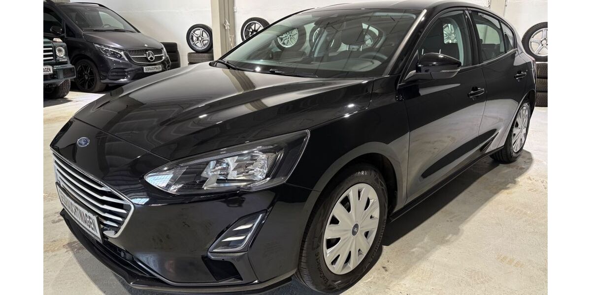 Ford Focus 28.362 km 12.990 &euro; Erfurt 99085