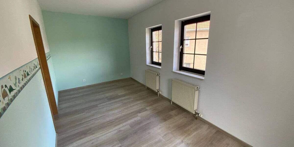 Einfamilienhaus Buttstädt - 4 Zimmer, 264 m&sup2;, 259.000&euro; | Angebot:25815816