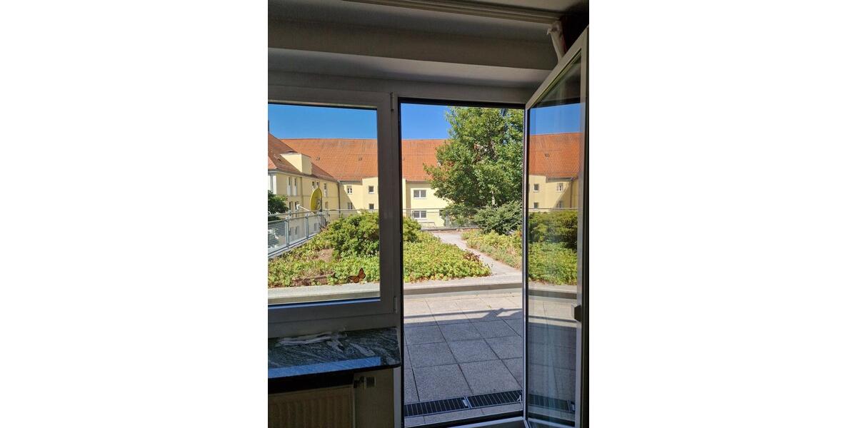 Etagenwohnung Erfurt - 2 Zimmer, 100 m&sup2;, 1.200&euro; | Angebot:19356337