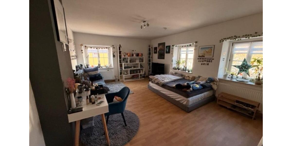 Etagenwohnung Weimar - 41.5 Zimmer, 111 m&sup2;, 519&euro; | Angebot:25412843