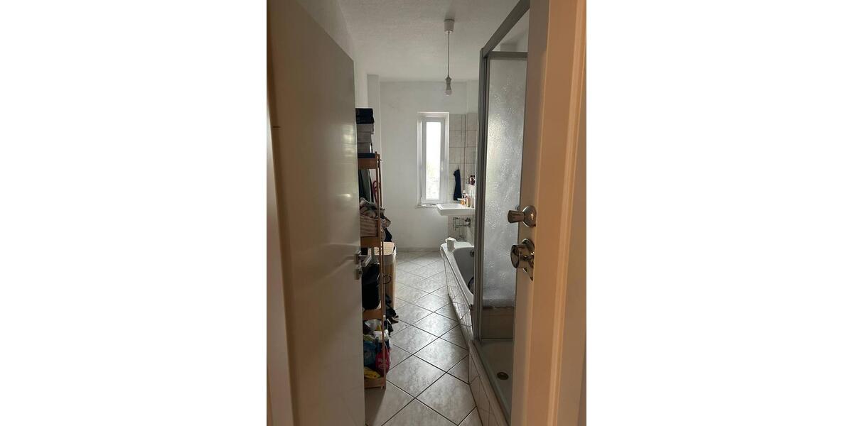 Etagenwohnung Erfurt Johannesplatz - 3 Zimmer, 73 m&sup2;, 670&euro; | Angebot:26650081