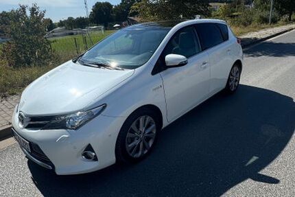 Toyota Auris 154.000 km 12.000 &euro; Jena 07743