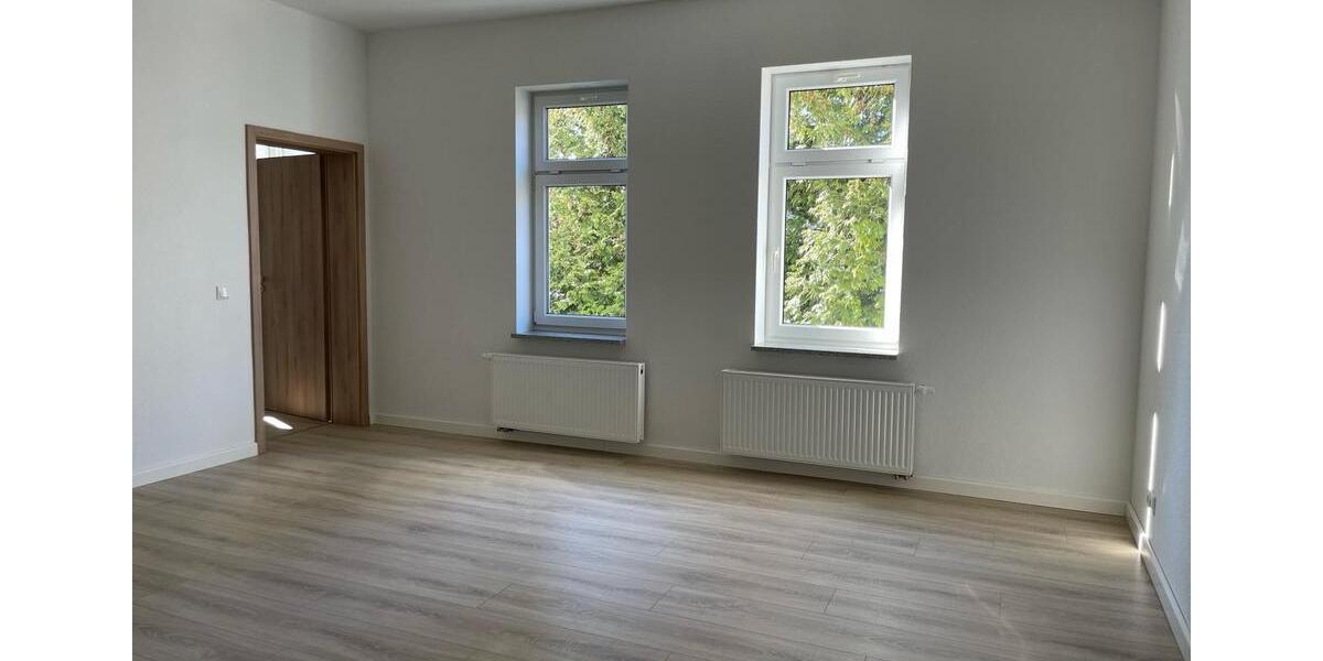 Etagenwohnung Erfurt Hochheim - 4 Zimmer, 130 m&sup2;, 1.300&euro; | Angebot:26004800