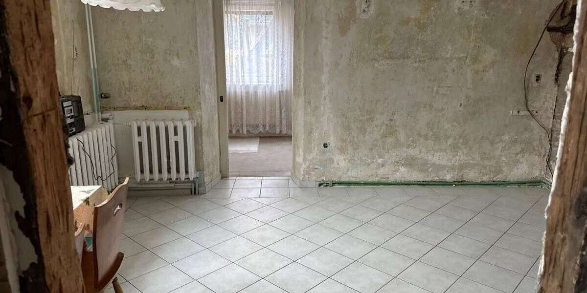 Geräumiges 1-2 Fam-Haus zum wohnen und ausbauen - Einfamilienhaus Hammerstedt | Angebot:27284543