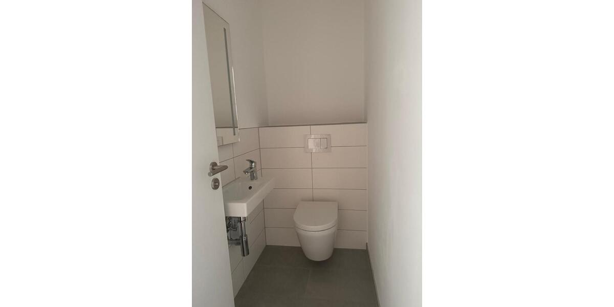 Etagenwohnung Erfurt - 5 Zimmer, 140 m&sup2;, 2.100&euro; | Angebot:26039468