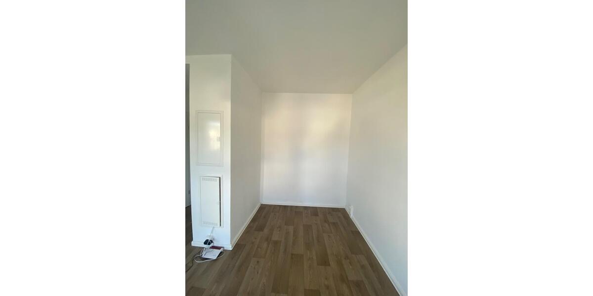 Etagenwohnung Jena Lobeda-Altstadt - 1 Zimmer, 24 m&sup2;, 140&euro; | Angebot:26384240