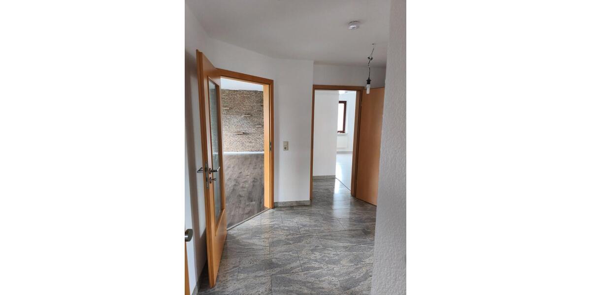 Etagenwohnung Jena Burgau - 2 Zimmer, 77 m&sup2;, 766&euro; | Angebot:26021512