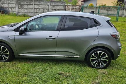 Renault Clio 25.000 km 16.600 &euro; Eckartsberga 06648