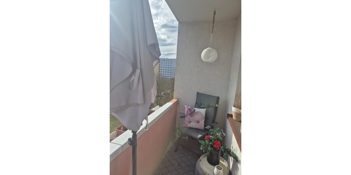 Etagenwohnung Jena Lobeda-Altstadt - 1 Zimmer, 16 m&sup2;, 300&euro; | Angebot:25902657