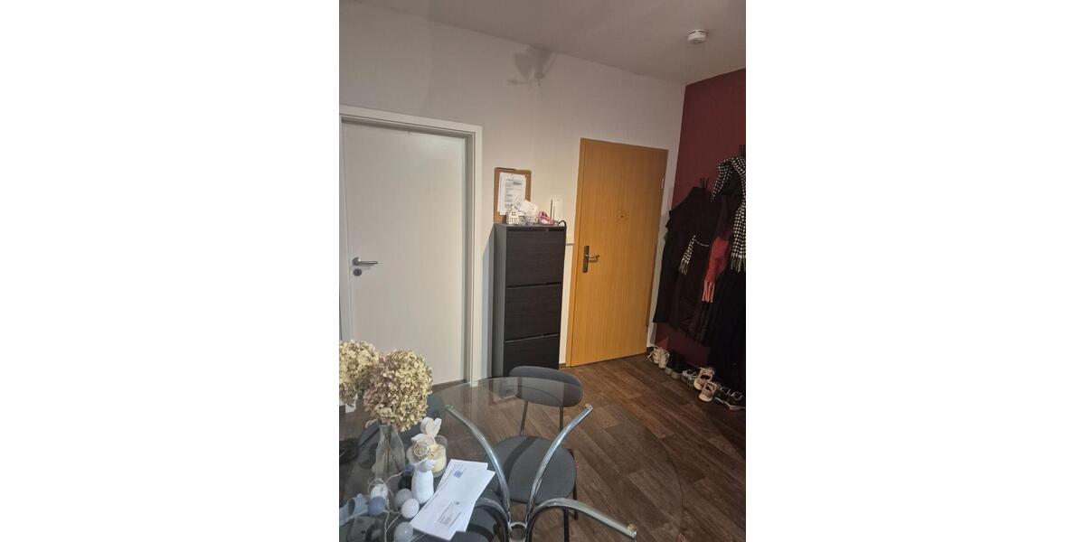Etagenwohnung Jena Lobeda-Altstadt - 1 Zimmer, 16 m&sup2;, 300&euro; | Angebot:25902657