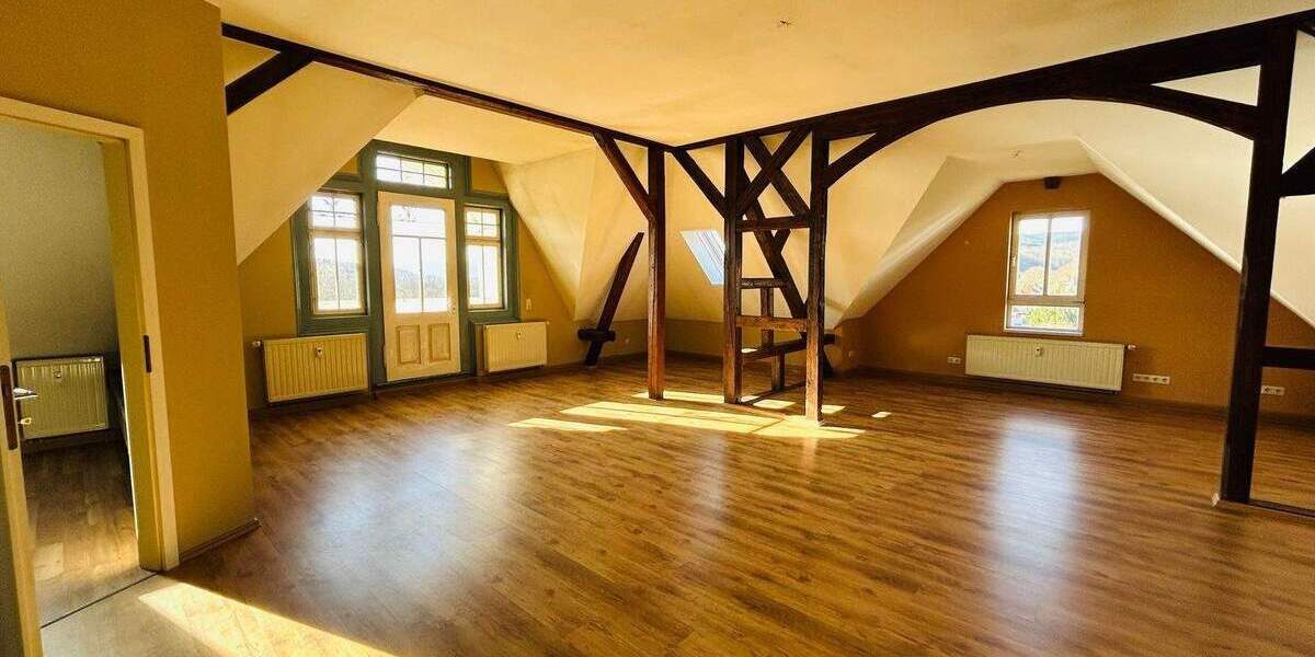 Etagenwohnung Rudolstadt Zentrum - 4 Zimmer, 113 m&sup2;, 800&euro; | Angebot:25660572