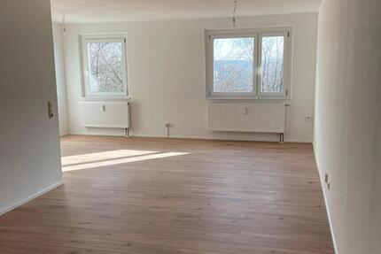 Wohnung Apolda - 3 Zimmer, 75 m&sup2;, 595&euro; | Angebot:27533433