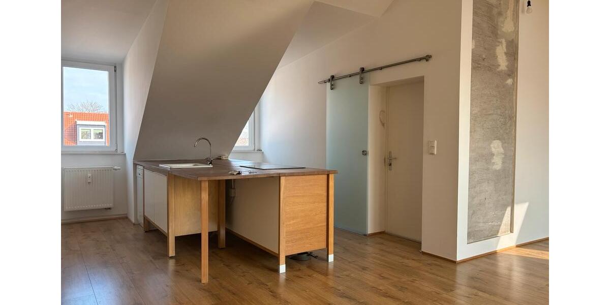 Dachgeschoßwohnung Erfurt Daberstedt - 4 Zimmer, 100 m&sup2;, 900&euro; | Angebot:25962245