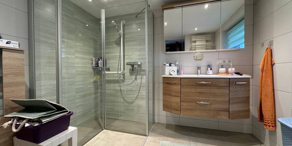 Mehrfamilienhaus, Wohnhaus Rudolstadt Zentrum - 7 Zimmer, 180 m&sup2;, 165.000&euro; | Angebot:25676529