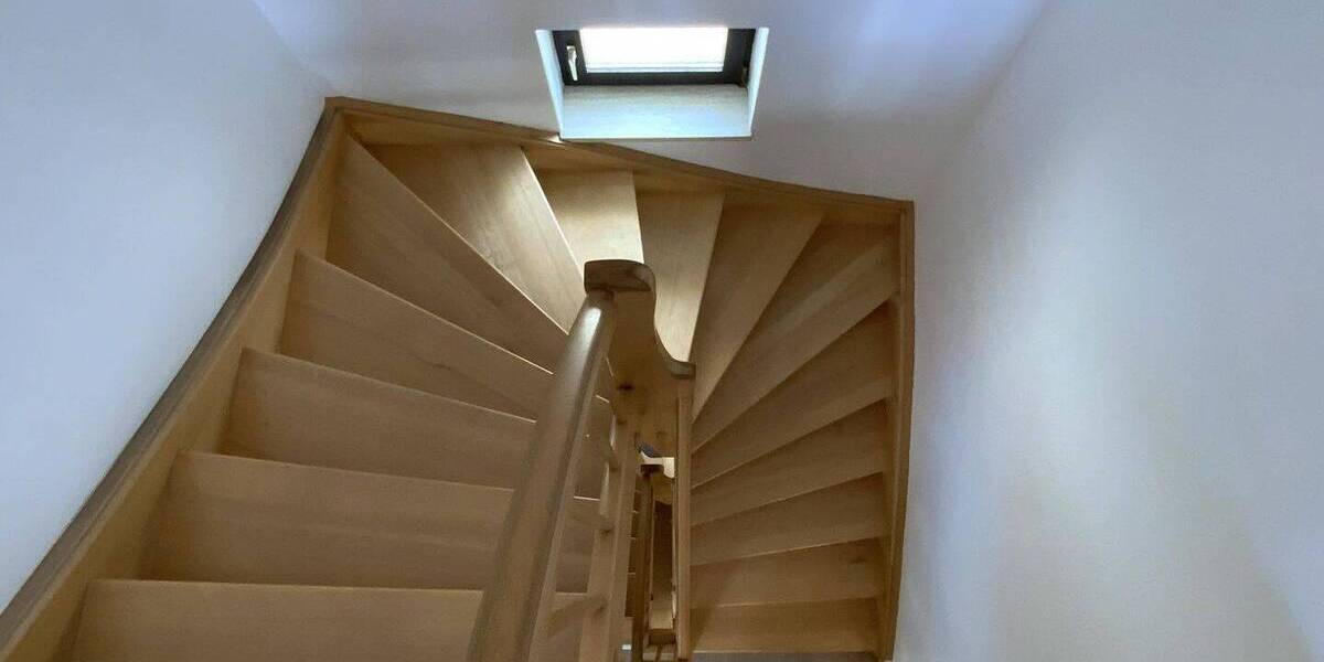 Einfamilienhaus Buttstädt - 4 Zimmer, 264 m&sup2;, 275.000&euro; | Angebot:25815816