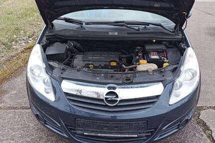 Opel Corsa 136.925 km 1.650 &euro; Erfurt 99085