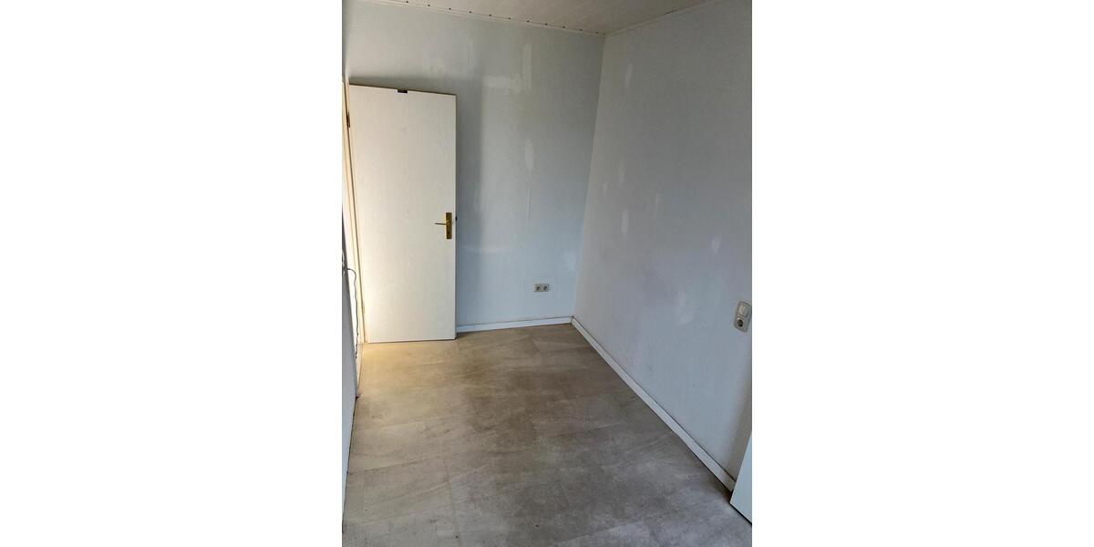 Etagenwohnung Kahla - 1 Zimmer, 39 m&sup2;, 305&euro; | Angebot:26618786