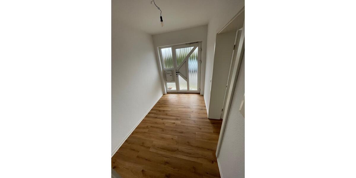 Erdgeschoßwohnung Kranichfeld - 2 Zimmer, 73 m&sup2;, 650&euro; | Angebot:26634623