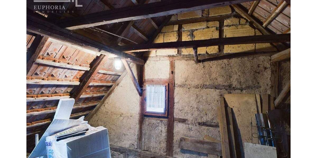 Einfamilienhaus Am Ettersberg Vippachedelhausen - 8 Zimmer, 160 m&sup2;, 75.000&euro; | Angebot:25679315