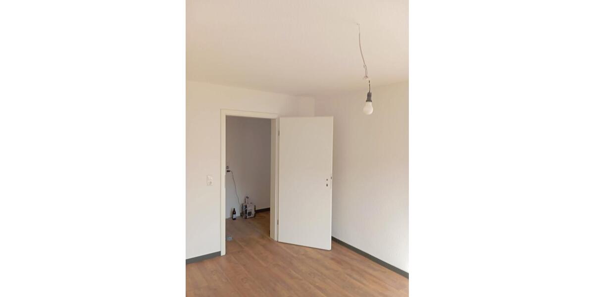 Etagenwohnung Apolda - 3 Zimmer, 65 m&sup2;, 600&euro; | Angebot:26016306