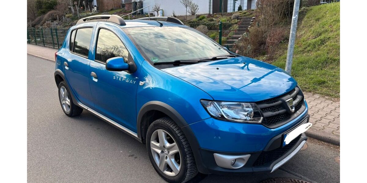 Dacia Sandero 94.000 km 5.500 &euro; Erfurt 99092