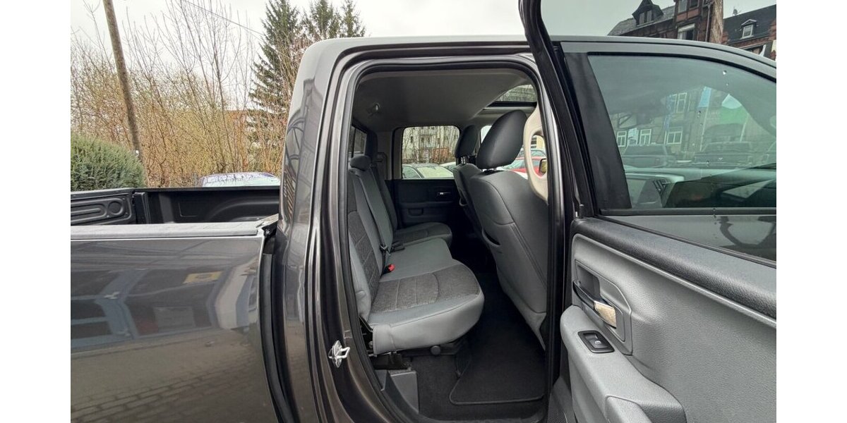 Dodge RAM 1500 5,7 HEMI 4+4 6 Sitzer 142.000 km 17.999 &euro; Rudolstadt 07407