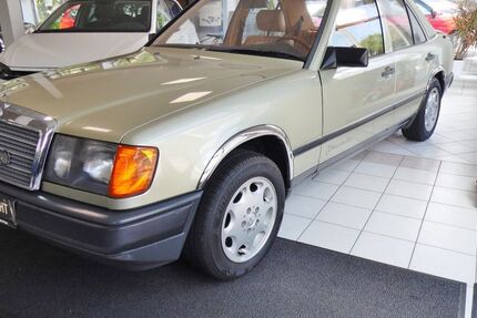 Mercedes-Benz E 230 117.000 km 14.500 &euro; Amt Wachsenburg OT: Ichtershausen 99334