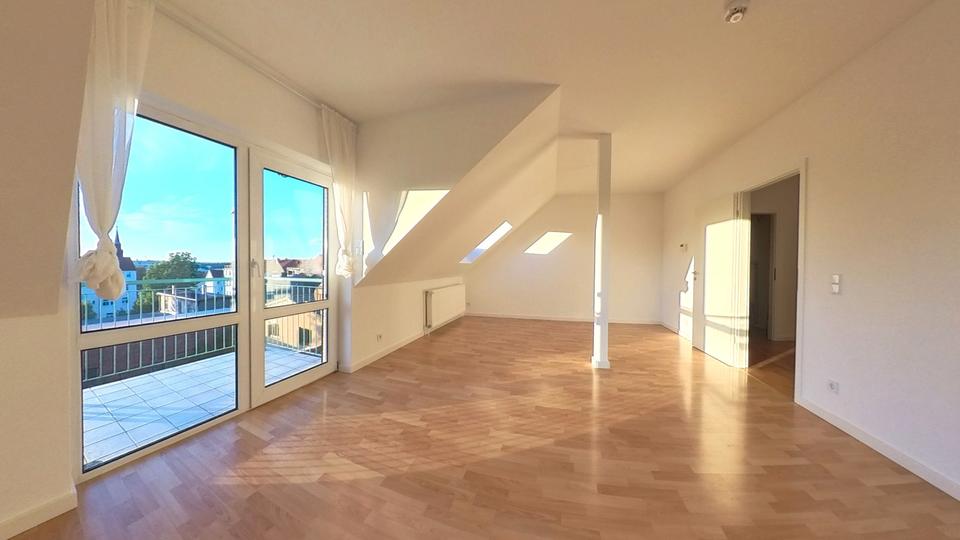 Dachgeschoßwohnung Apolda - 2 Zimmer, 67 m&sup2;, 870&euro; | Angebot:26594611