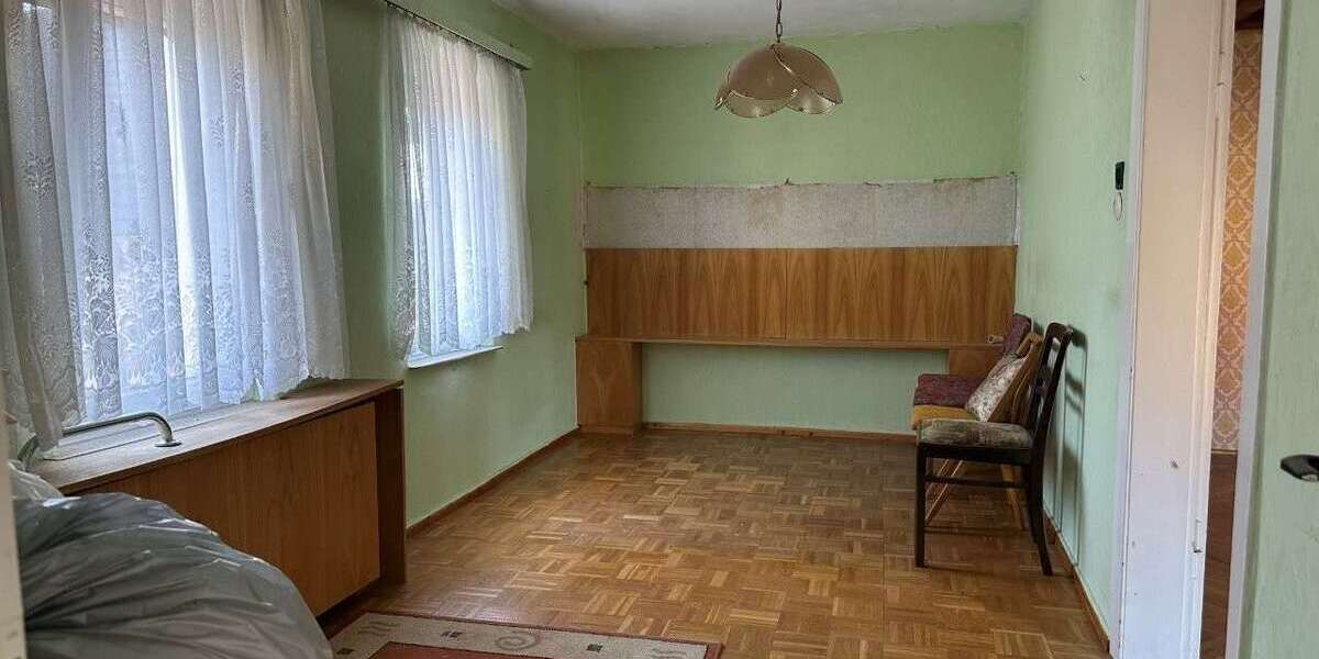 Geräumiges 1-2 Fam-Haus zum wohnen und ausbauen - Einfamilienhaus Hammerstedt | Angebot:27284543