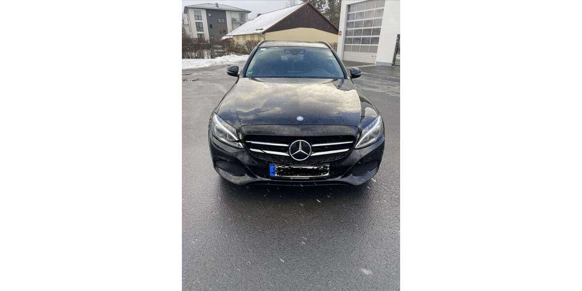 Mercedes-Benz 220 282.000 km 17.000 &euro; Erfurt 99099