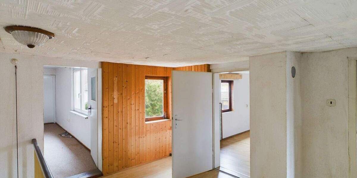 Einfamilienhaus Am Ettersberg Vippachedelhausen - 8 Zimmer, 160 m&sup2;, 75.000&euro; | Angebot:25679315