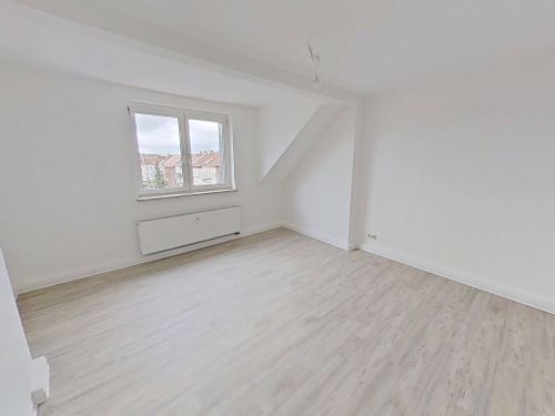 Dachgeschoßwohnung Erfurt Johannesplatz - 3 Zimmer, 72 m&sup2;, 648&euro; | Angebot:26647239