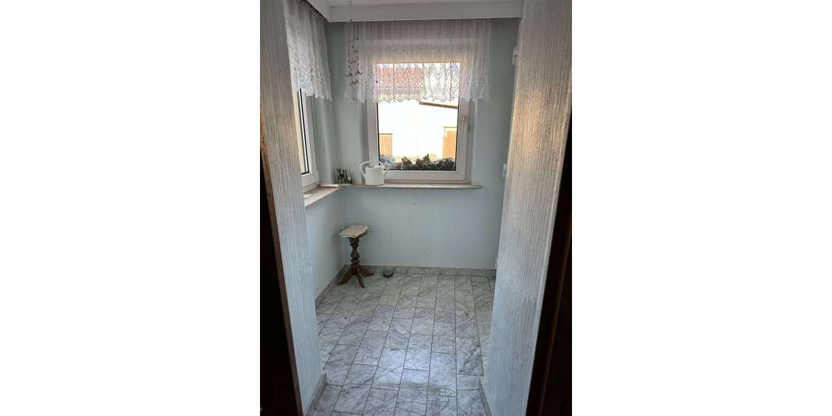 Geräumiges 1-2 Fam-Haus zum wohnen und ausbauen - Einfamilienhaus Hammerstedt | Angebot:27284543
