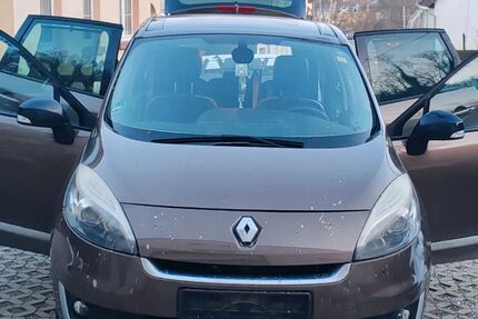Renault Scenic 243.809 km 4.050 &euro; Dornburg-Camburg 07774