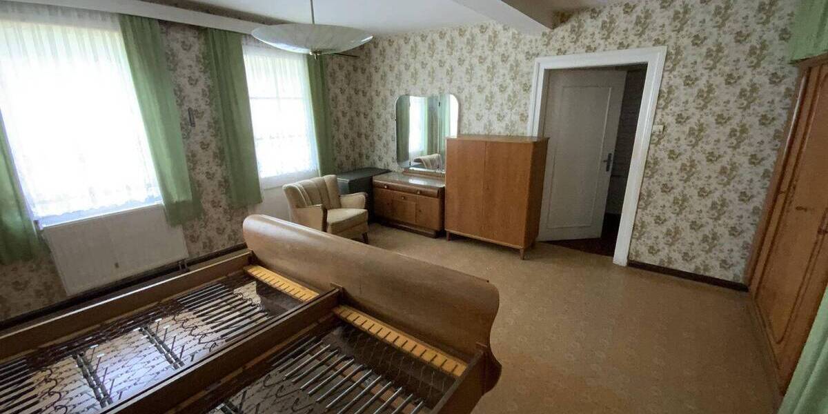 Einfamilienhaus Bad Sulza - 7 Zimmer, 150 m&sup2;, 85.000&euro; | Angebot:25676935